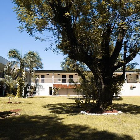 Hotel Oaky Posadas Bagian luar foto