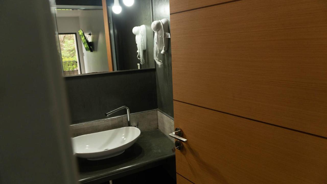 Hotel Oaky Posadas Bagian luar foto