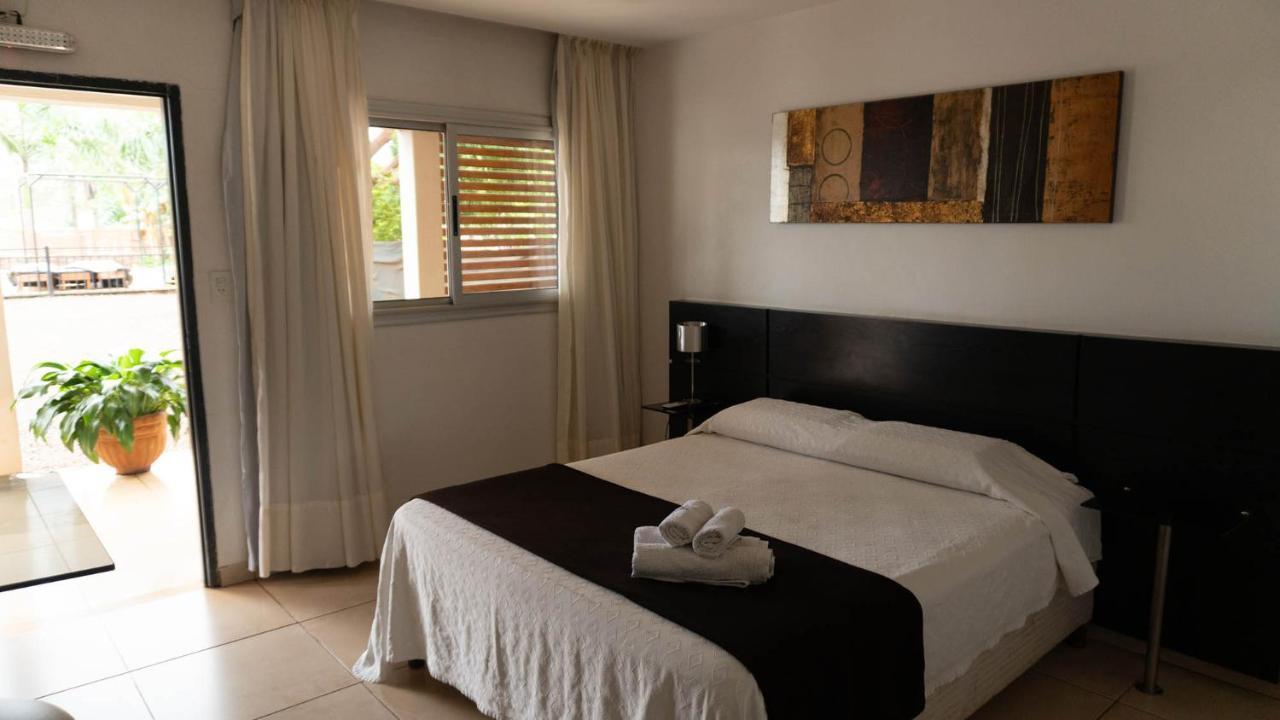 Hotel Oaky Posadas Bagian luar foto