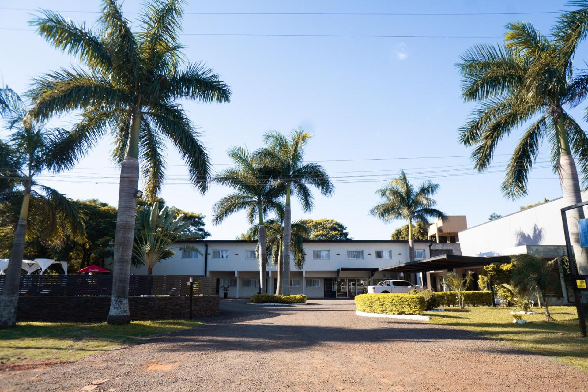 Hotel Oaky Posadas Bagian luar foto