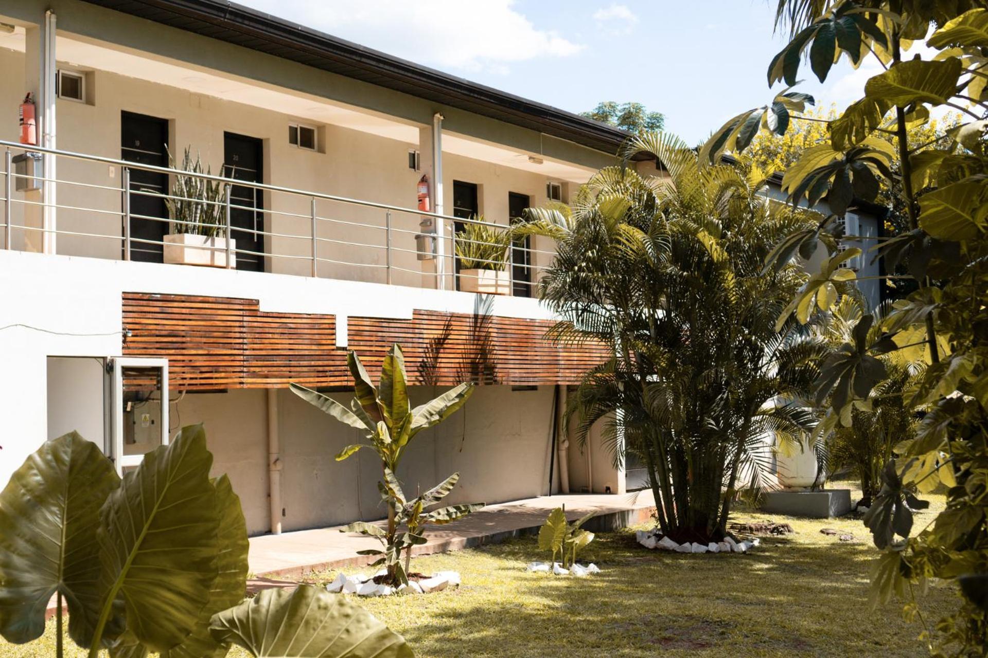 Hotel Oaky Posadas Bagian luar foto